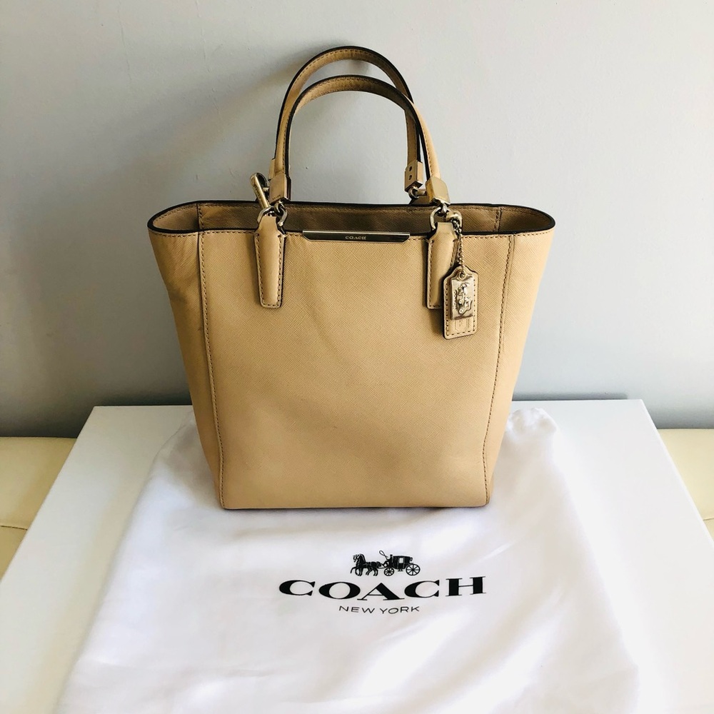 Coach saffiano mini tote crossbody bag - Picture 3 of 9